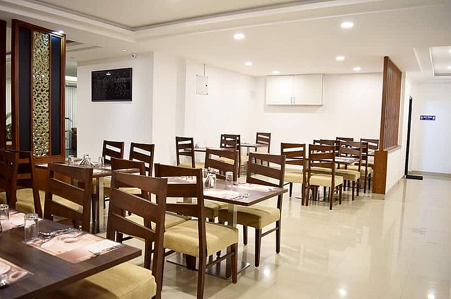 Food & Dining