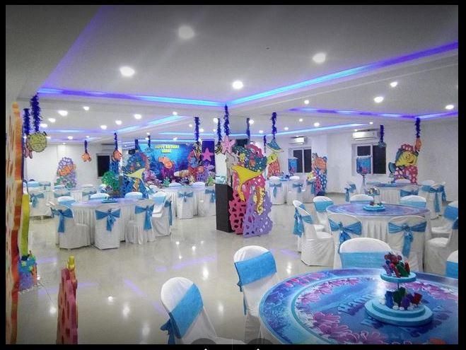 Food & Dining