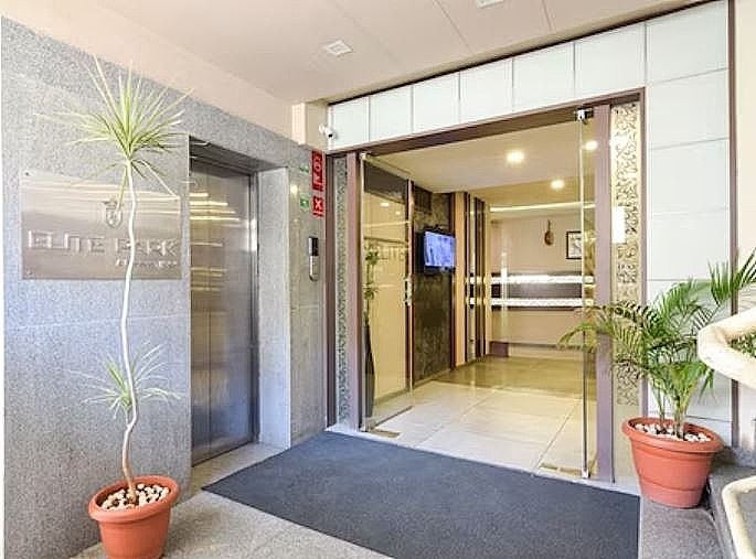 undefined Elite Park 7