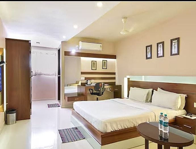 undefined Elite Park 5