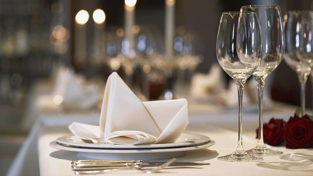 Food & Dining