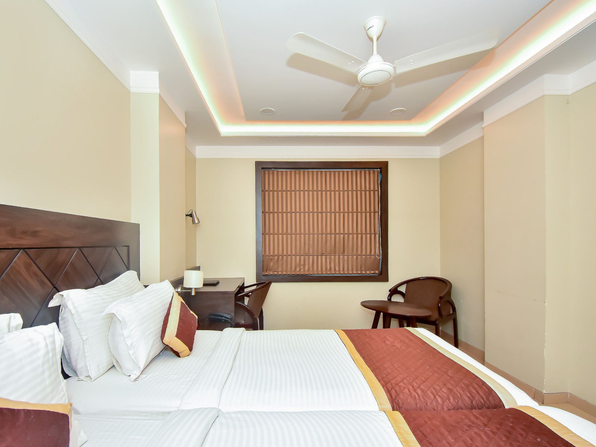 Hotel RG Inn Deluxe Room 2