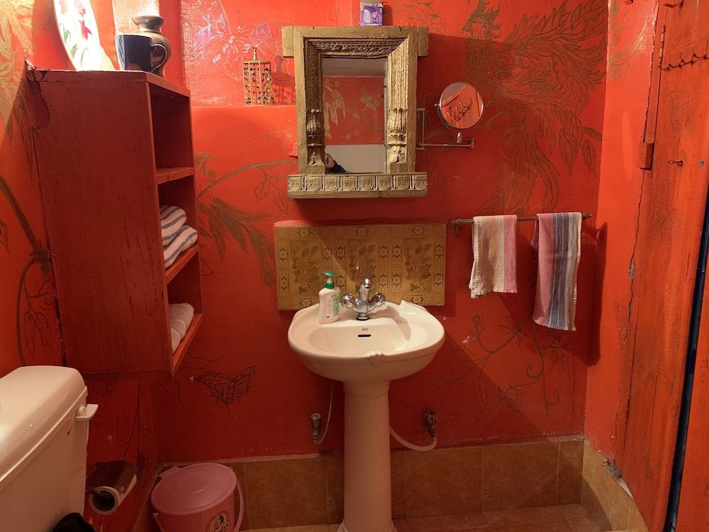 ROSASTAYS Jeolikote Standard Double Room, 1 Queen Bed, Non Smoking 5