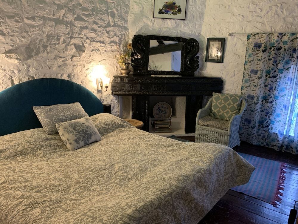 ROSASTAYS Jeolikote Standard Double Room, 1 Queen Bed, Non Smoking 9