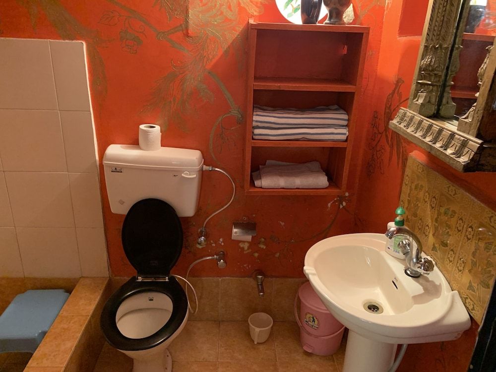 ROSASTAYS Jeolikote Standard Double Room, 1 Queen Bed, Non Smoking 6