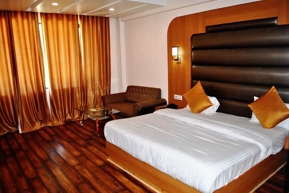 undefined Hotel Natraj International 5