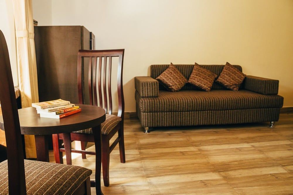 The Camphor Tree-Pura Stays Family Suite, 1 King Bed, Lake View 3