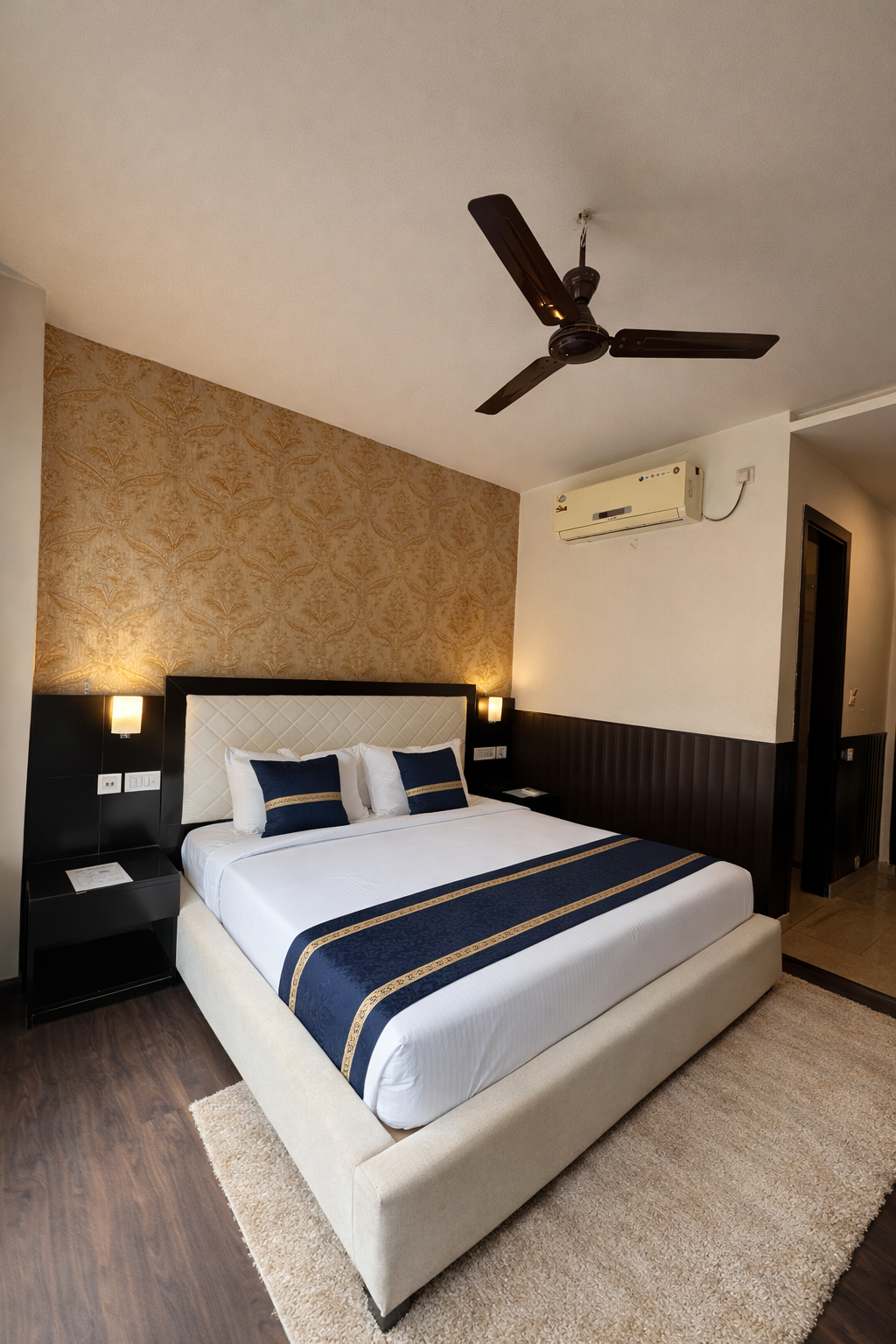 Premium Room Maclo Street View