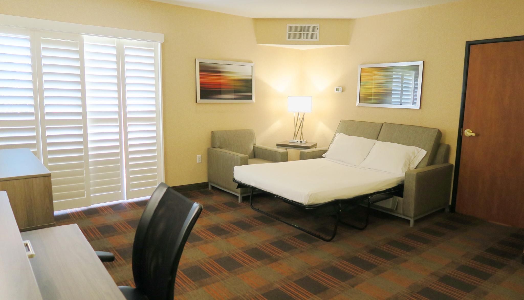 1 King 1 Bedroom Suite Sofa Bed Balcony