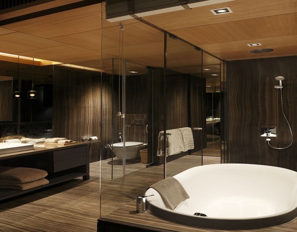 Roseate House Deluxe Room 4