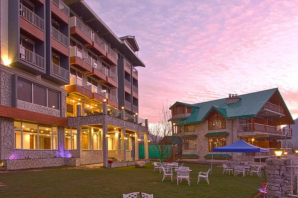 undefined The WhiteStone Resort, Manali (Centrally Heated Mountain view) 8