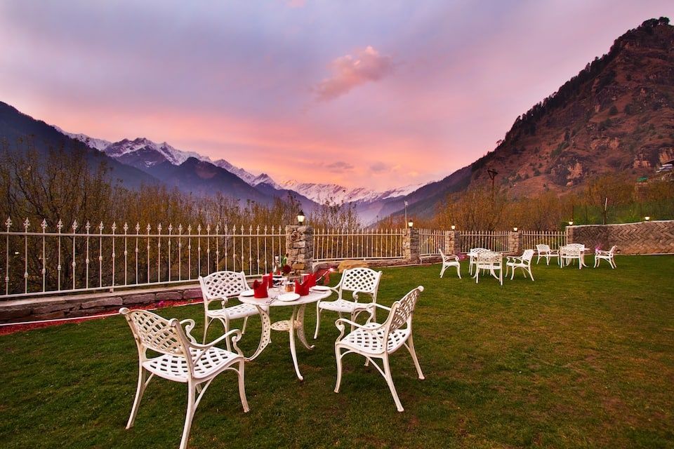 undefined The WhiteStone Resort, Manali (Centrally Heated Mountain view) 3