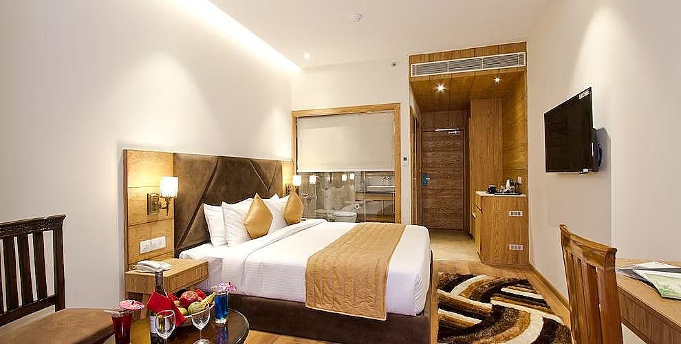 undefined The WhiteStone Resort, Manali (Centrally Heated Mountain view) 9