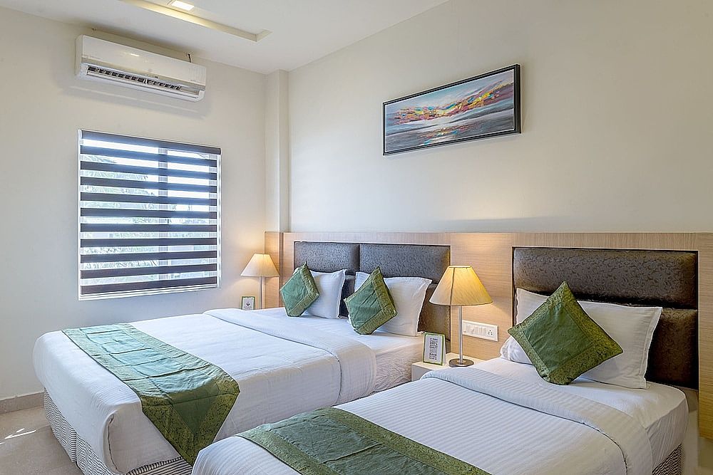 Treebo Nestlay Airport Alandur Deluxe Double Room 2