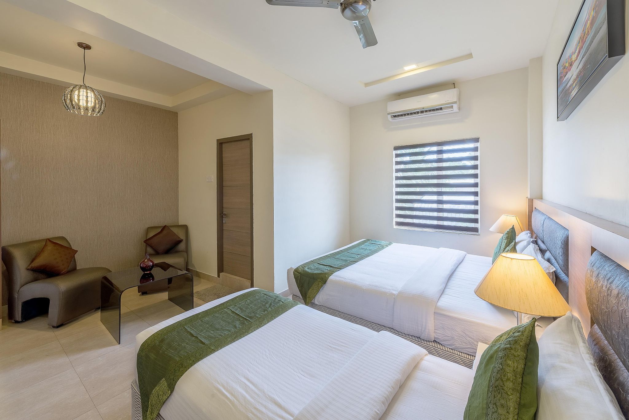 Treebo Nestlay Airport Alandur Deluxe Double Room 7