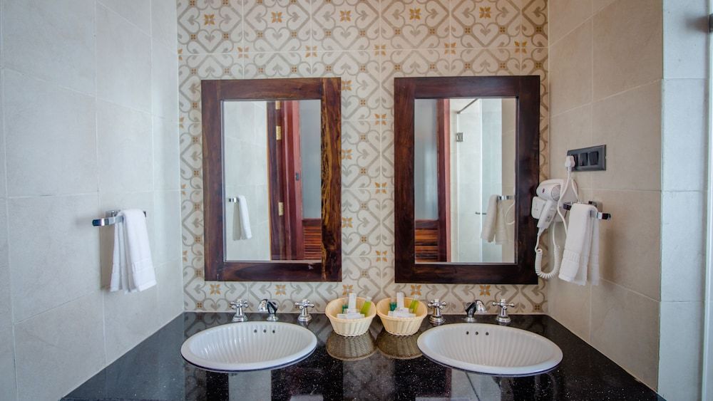 Symphony Summer Sands Beach Resorts Casa Air 5