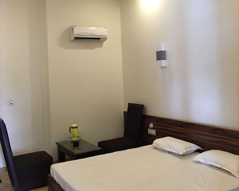 Deluxe AC Room