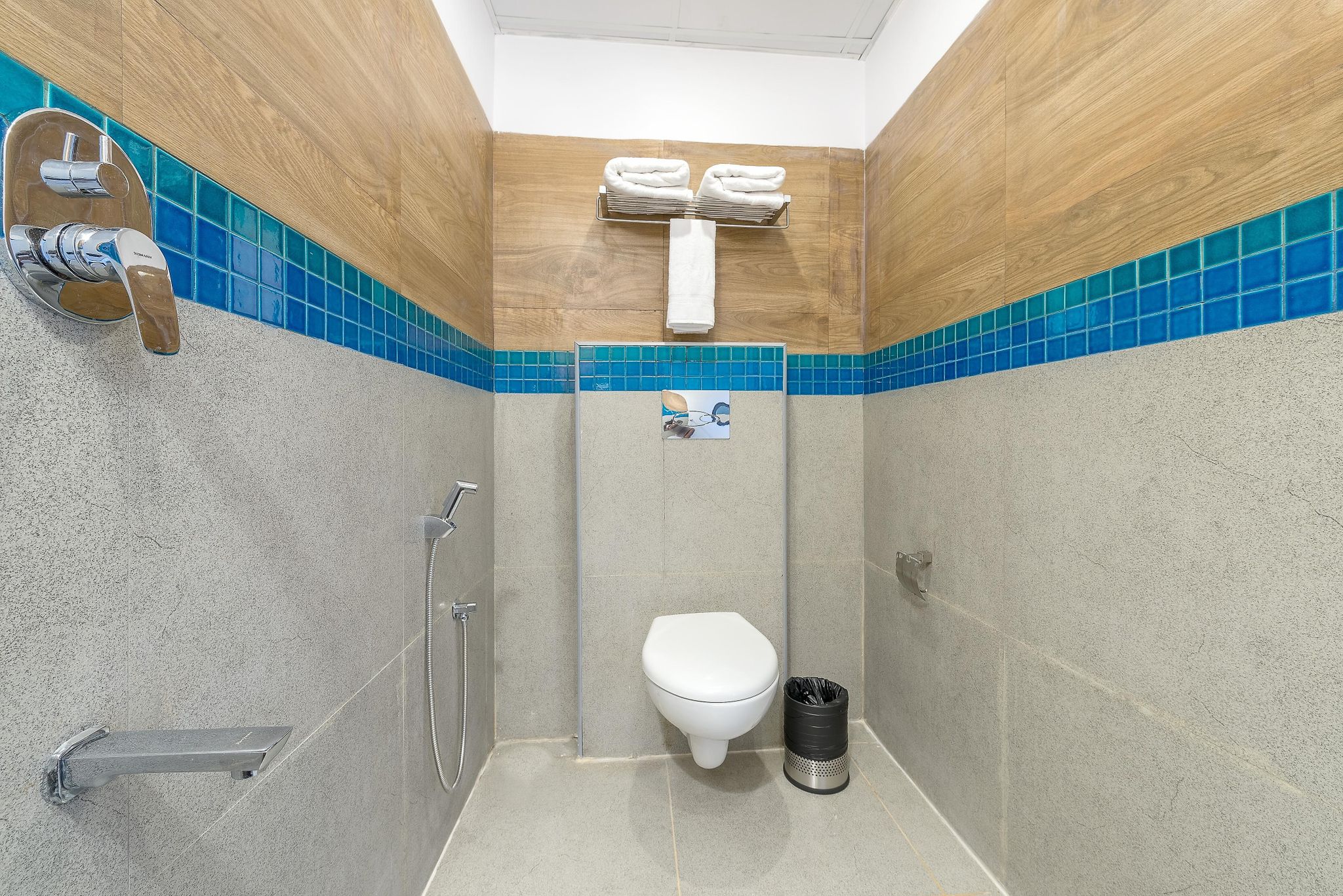 Treebo Corner Stay Deluxe Double Room 3