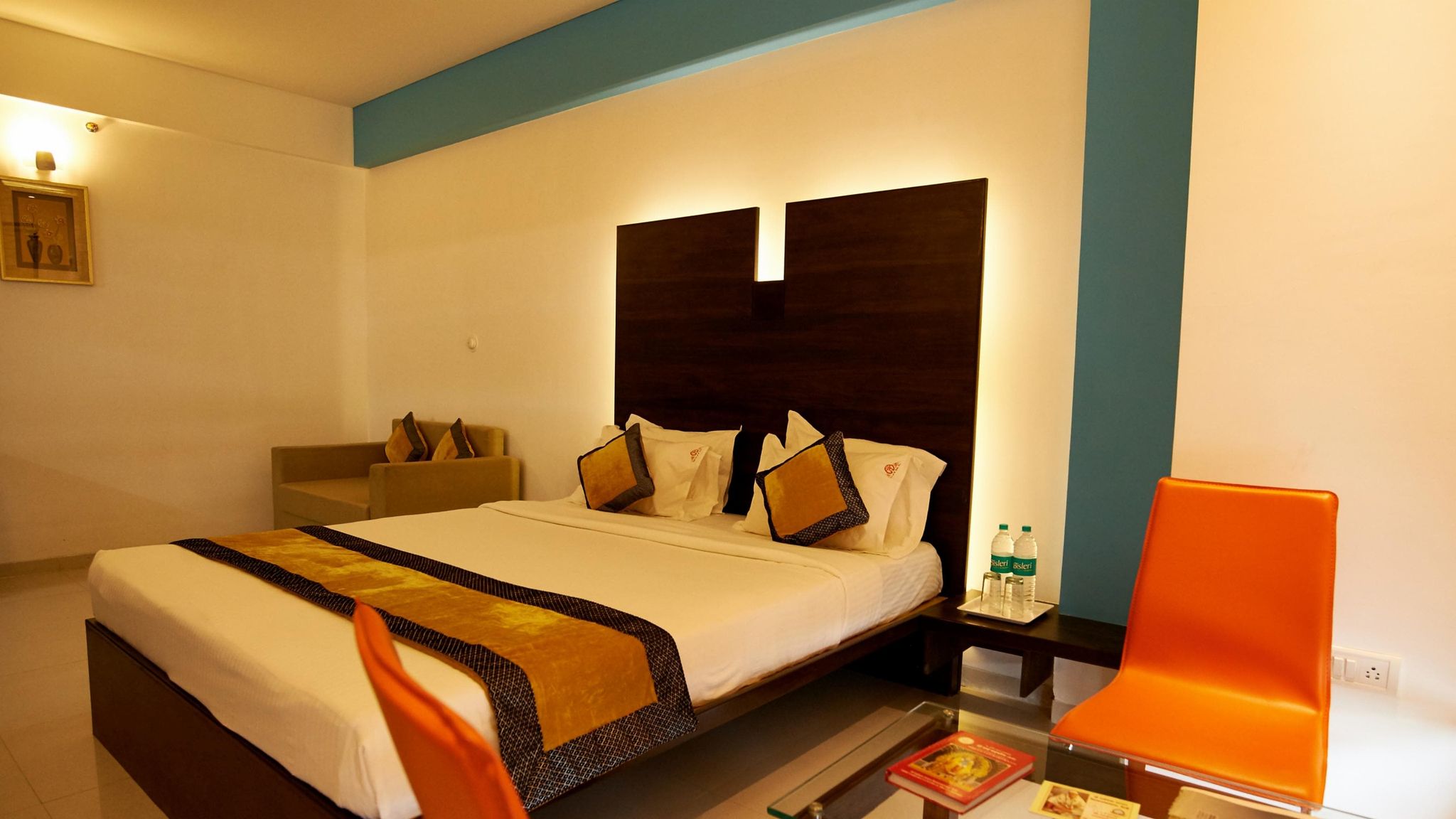 Hotel Golden View Deluxe Double Bed AC 3