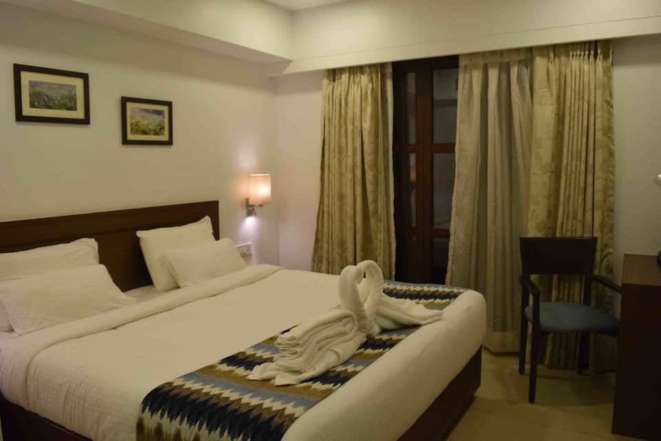 undefined Comfort Inn Emerald 10