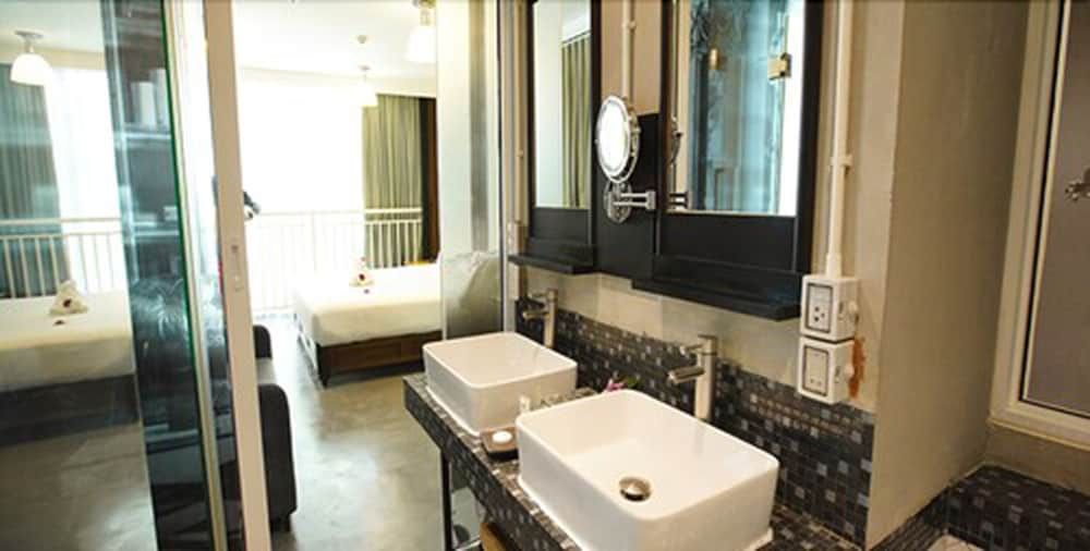 undefined Pattaya Modus Beachfront Resort 7