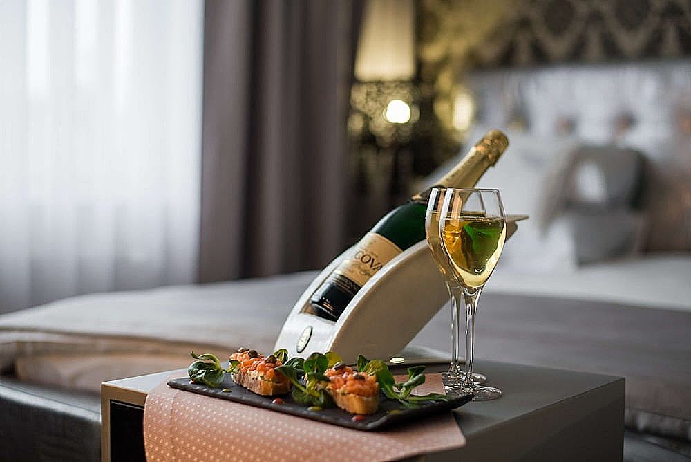 Room amenity