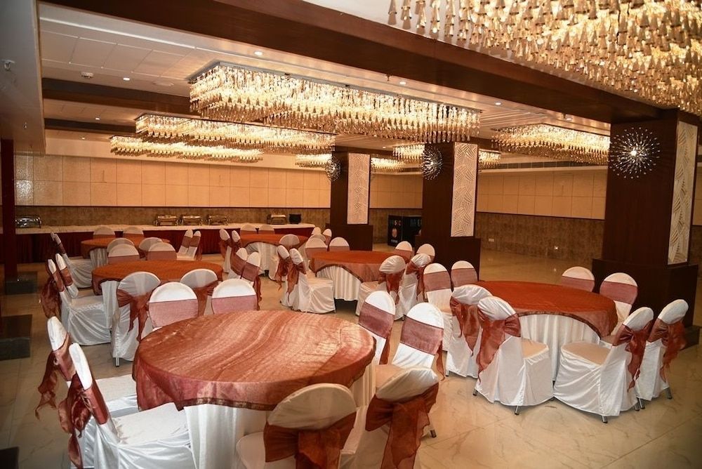 undefined Hotel Mandarin Square 6