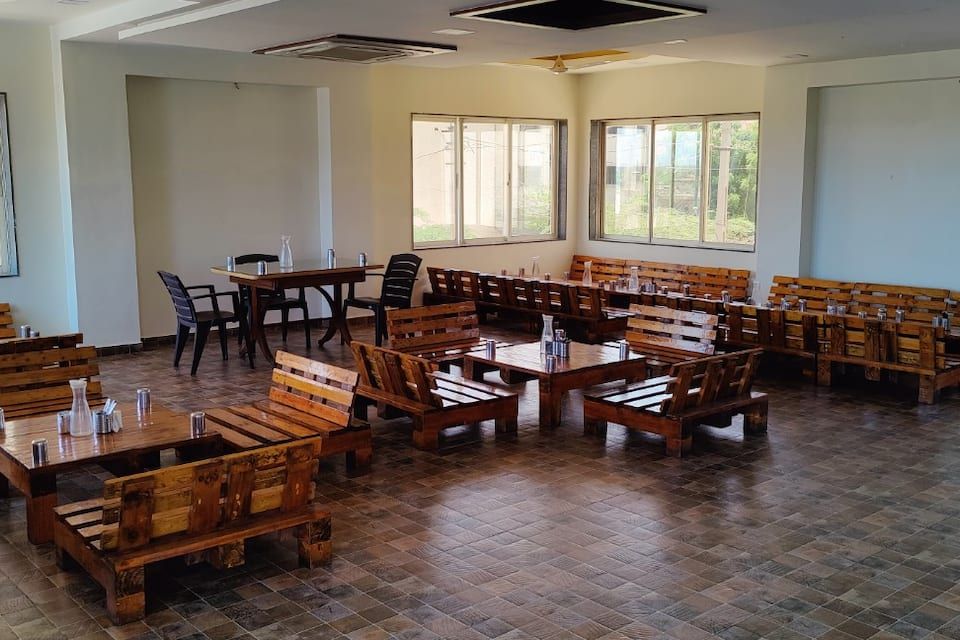 undefined Hotel Vraj Inn 5