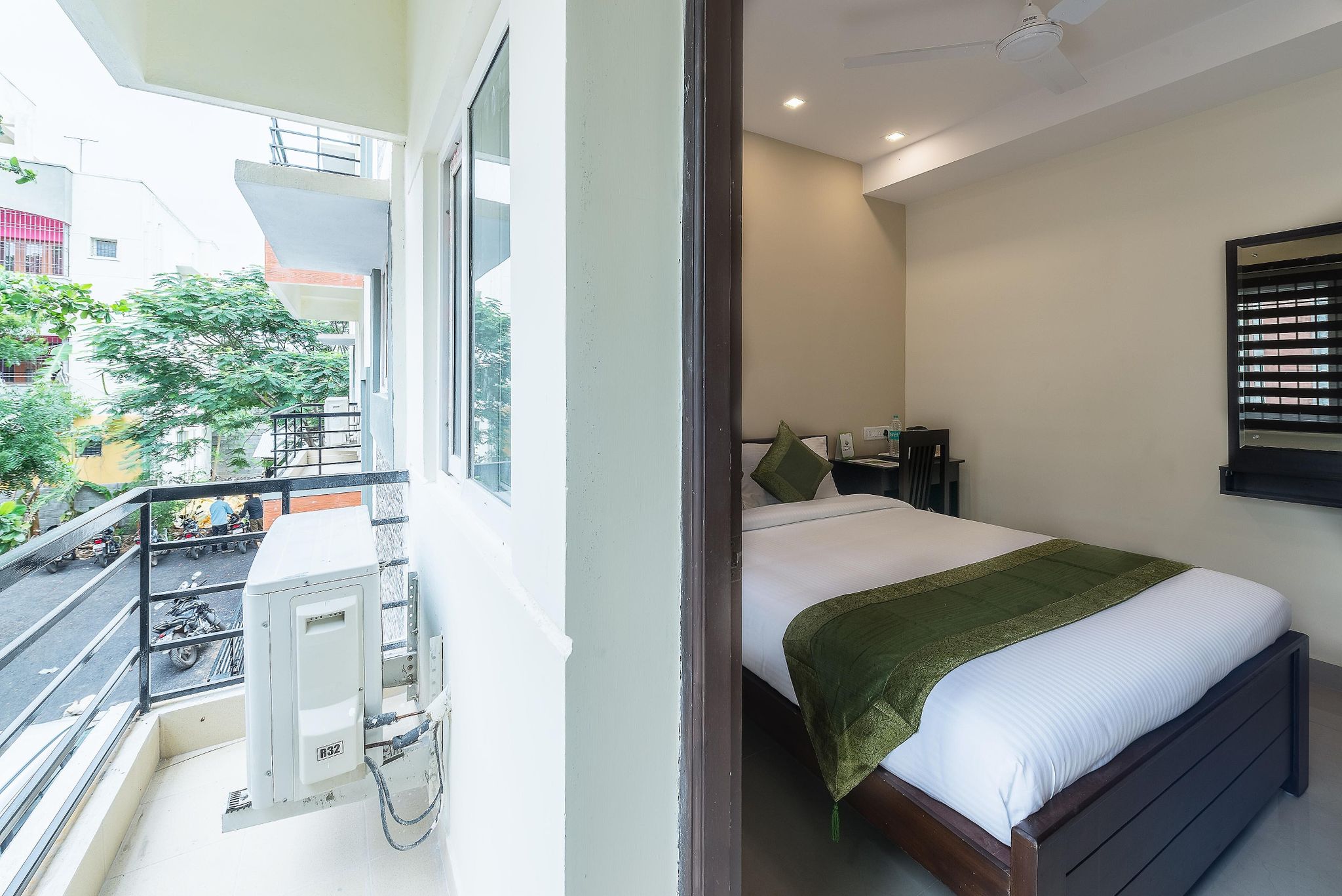 Treebo Adin Residence Chennai Trade Centre Deluxe Double Room 6