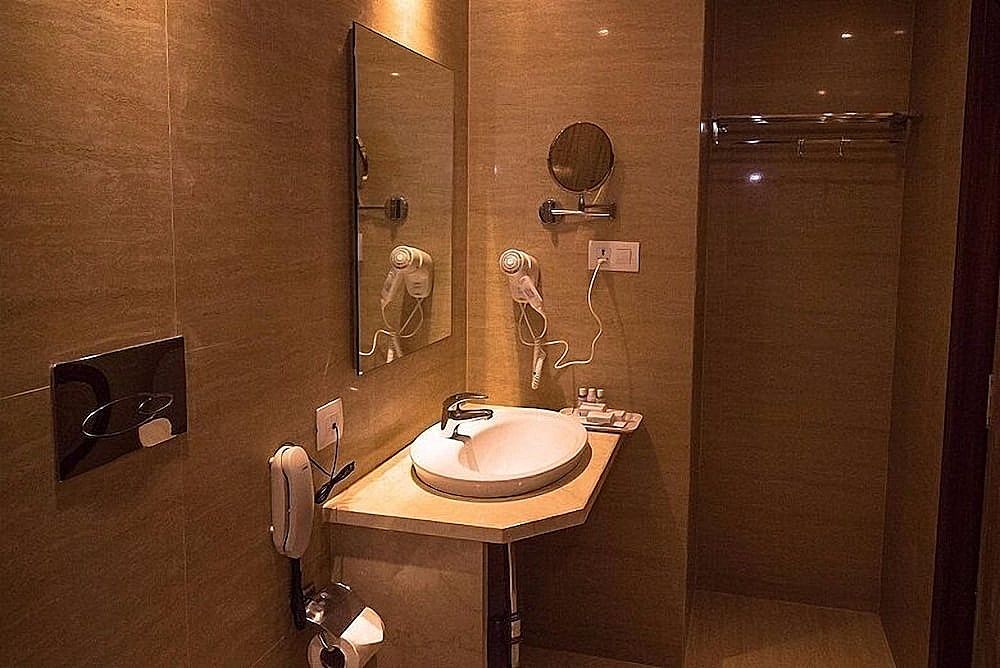 The Maureen EXECUTIVE ROOM 2