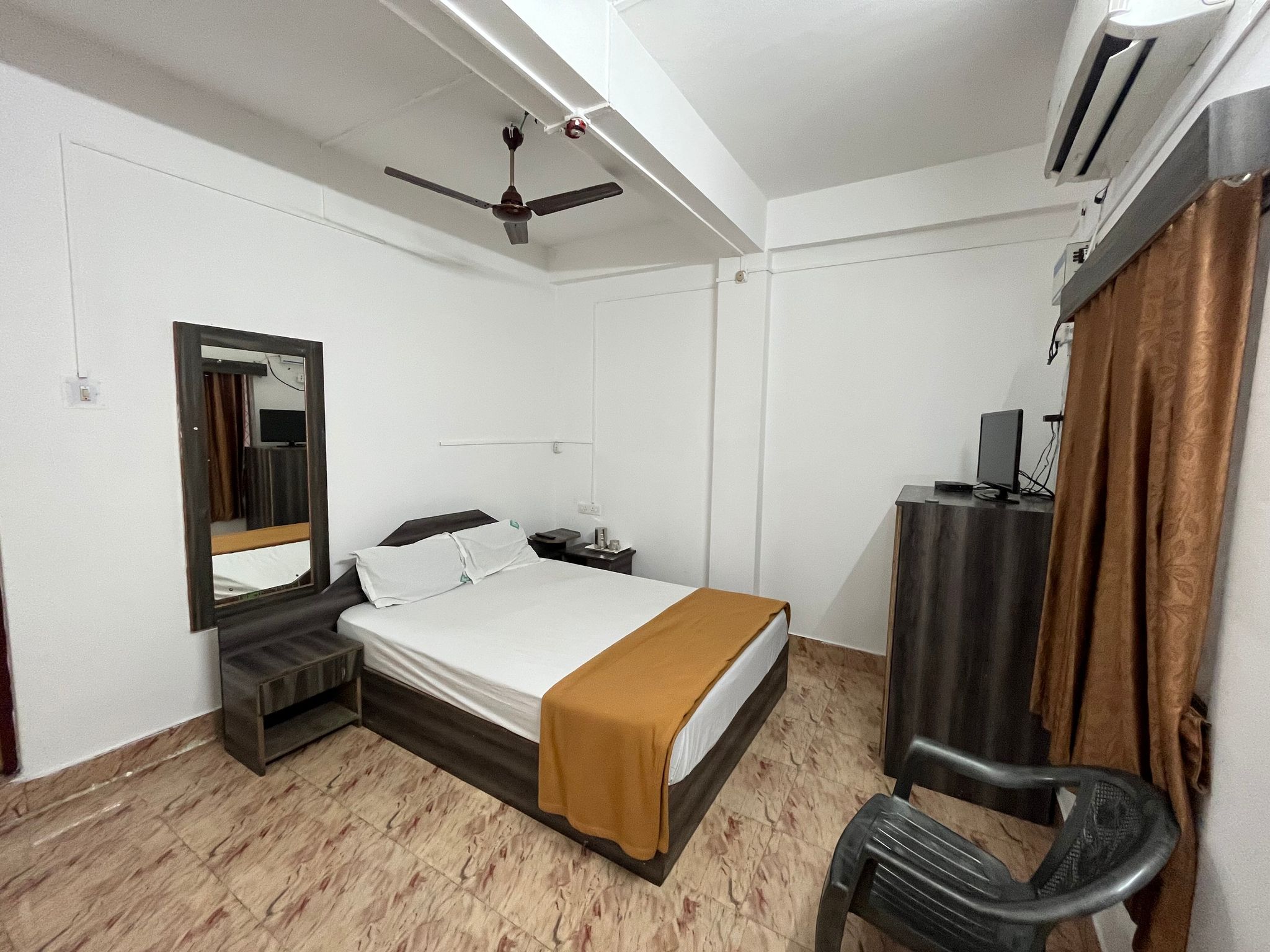 Hotel Rajadeepam Non AC Room 8
