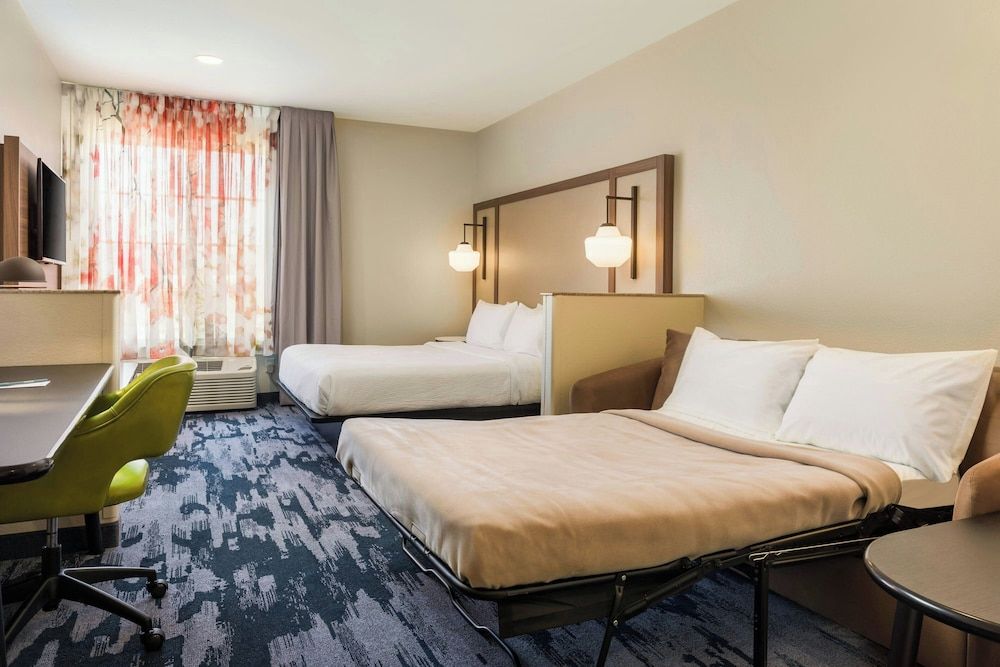 Suite, 1 King Bed with Sofa bed, Non Smoking