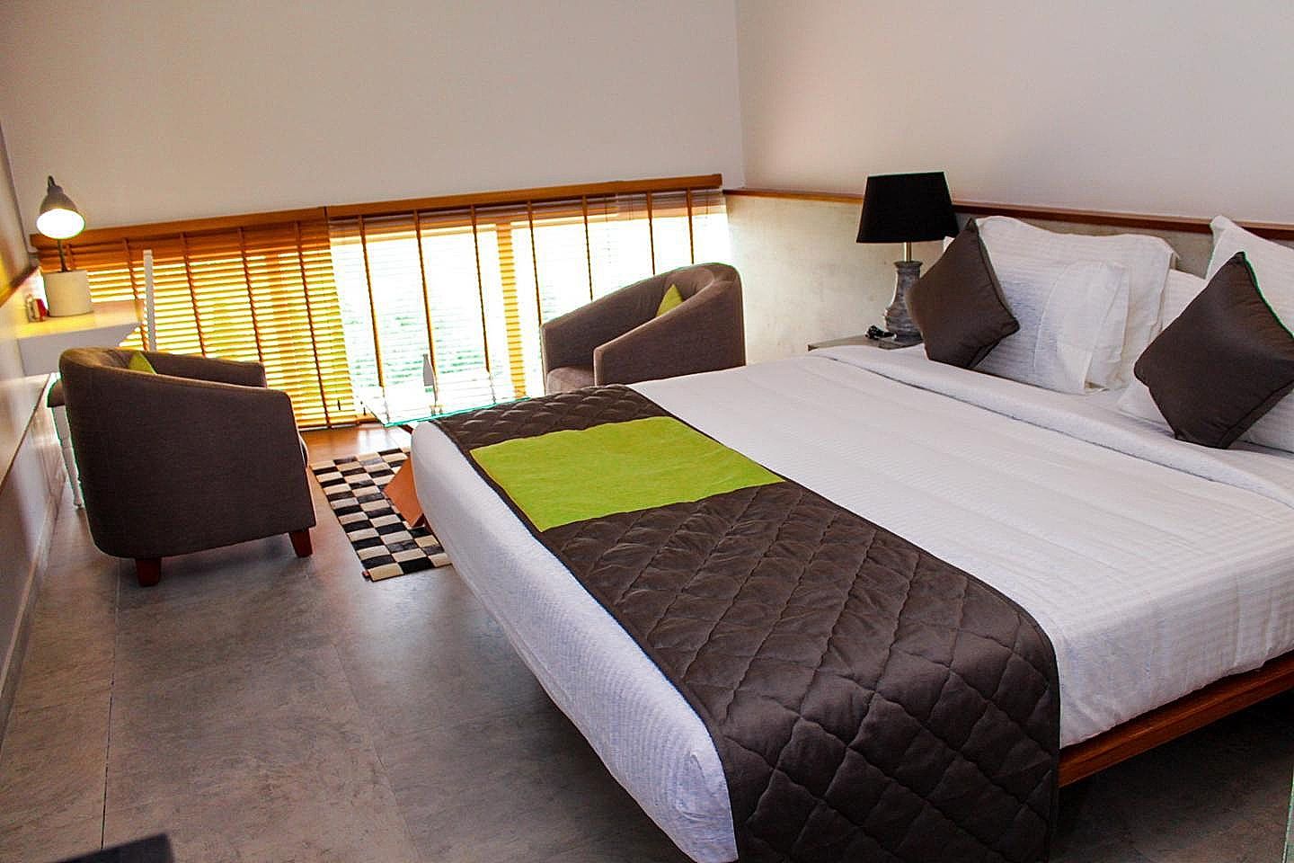Shivas Gateway DELUXE ROOM 4