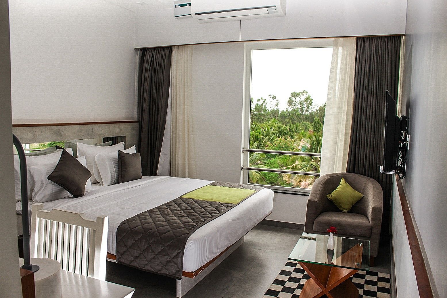 Shivas Gateway DELUXE ROOM 10