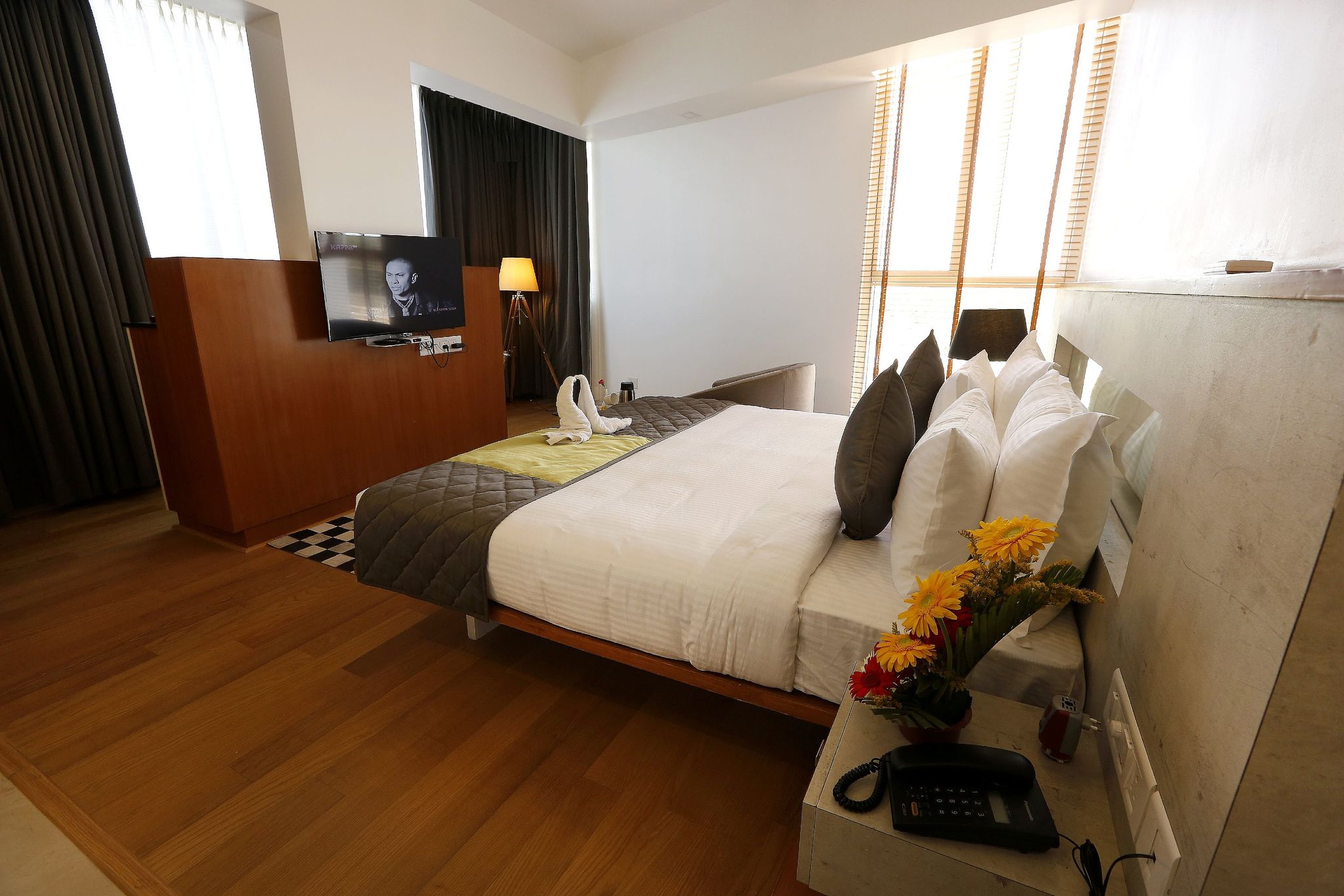 Shivas Gateway DELUXE ROOM 9