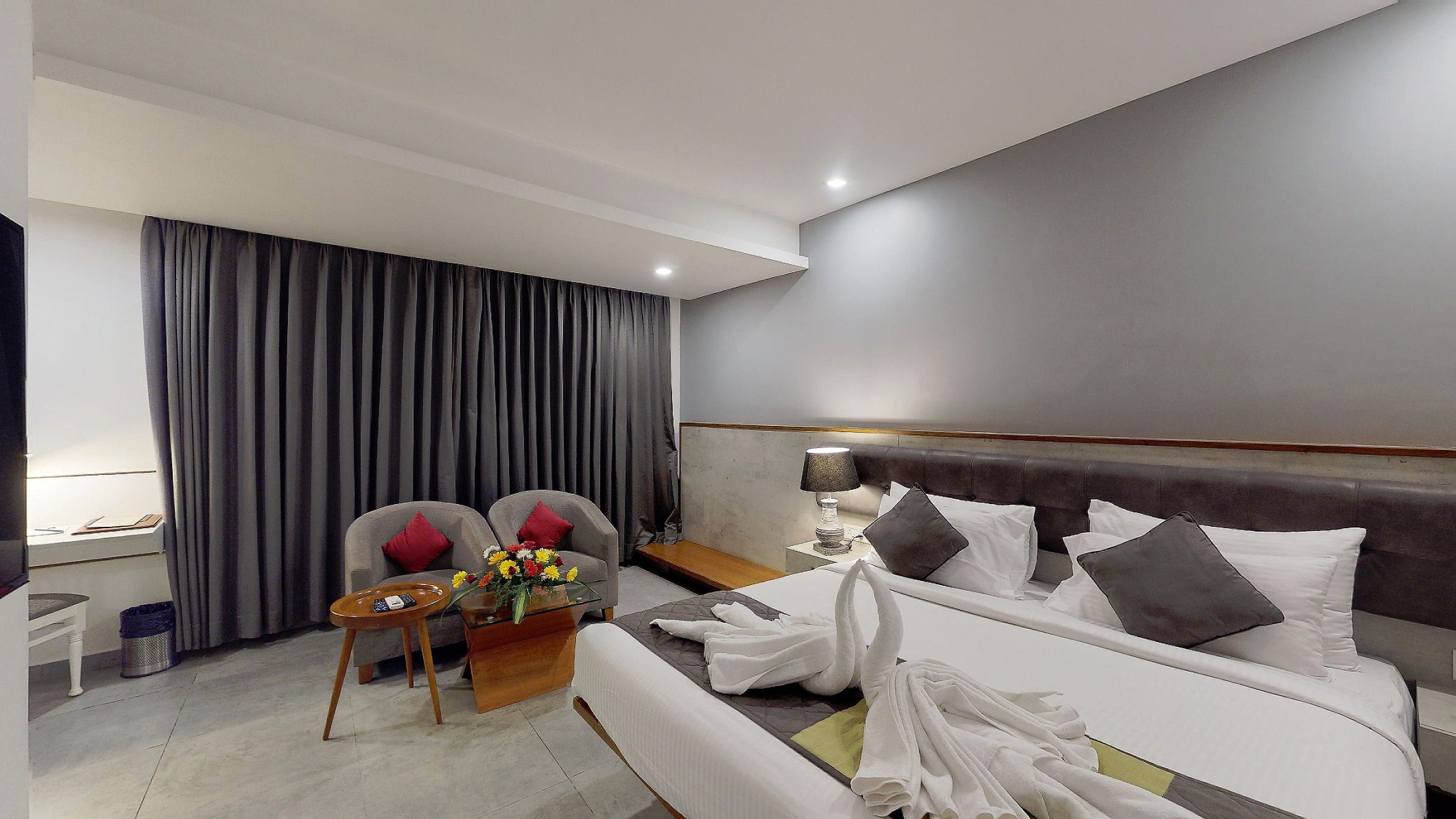 Shivas Gateway DELUXE ROOM 5