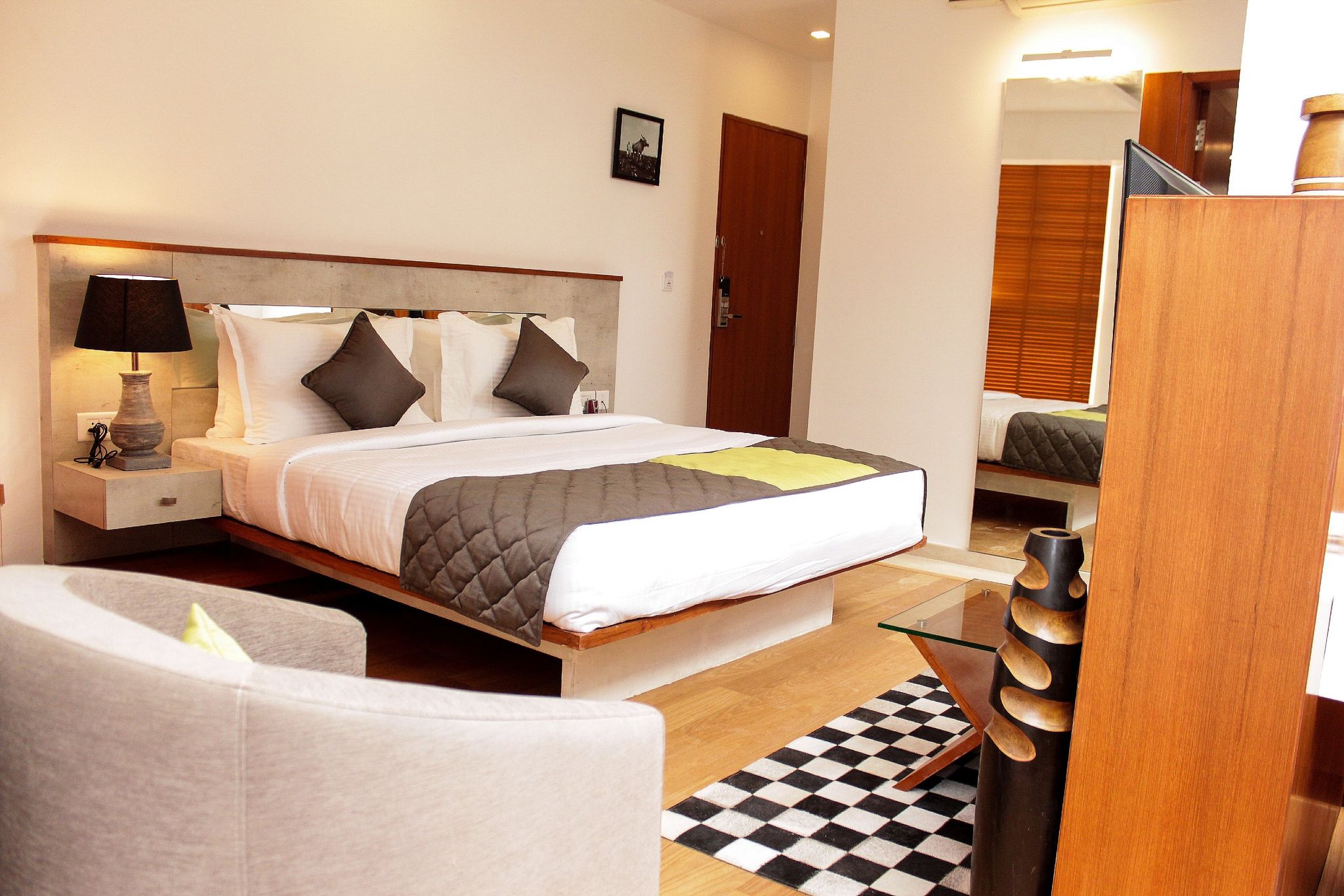 Shivas Gateway DELUXE ROOM 14