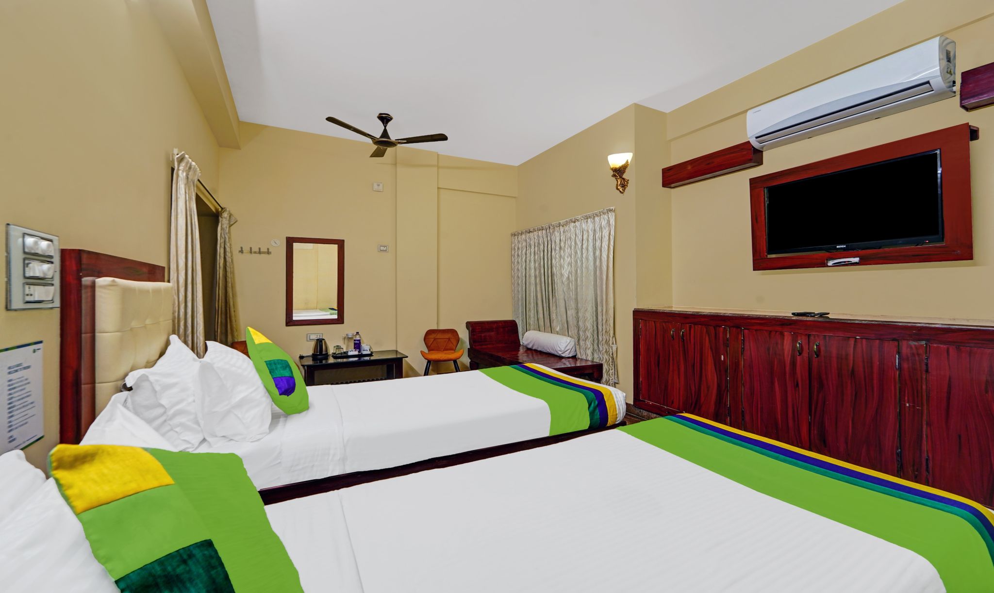 Treebo Grace Inn, 3 Min Walk From Promenade Beach Deluxe Double Room 2