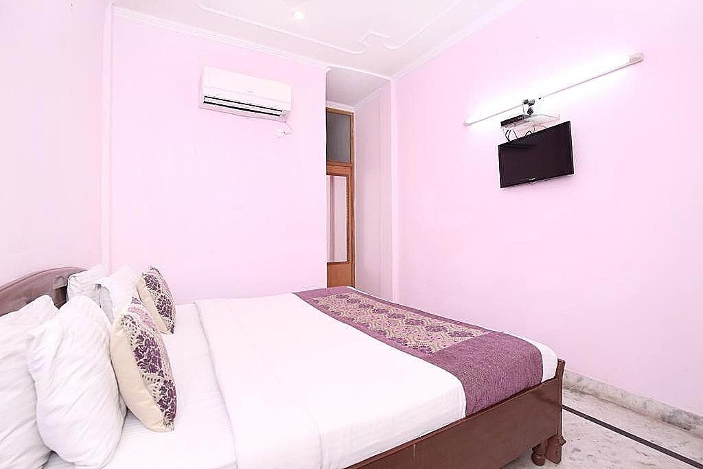 Hotel Dove Deluxe Double Room 2