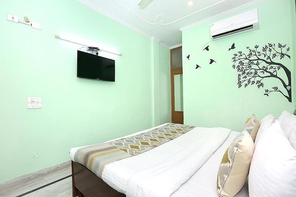 Hotel Dove Deluxe Double Room 4