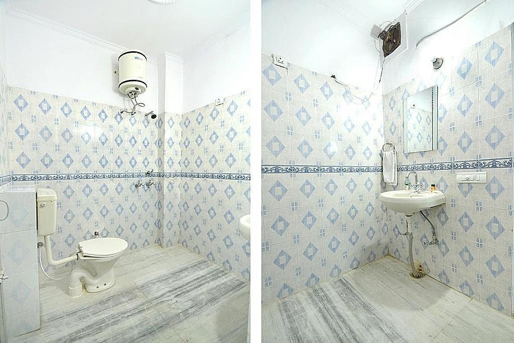 Hotel Dove Deluxe Double Room 12