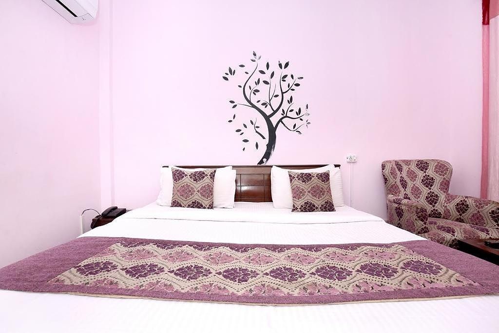 Hotel Dove Deluxe Double Room 10