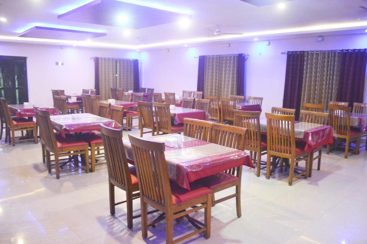 Food & Dining