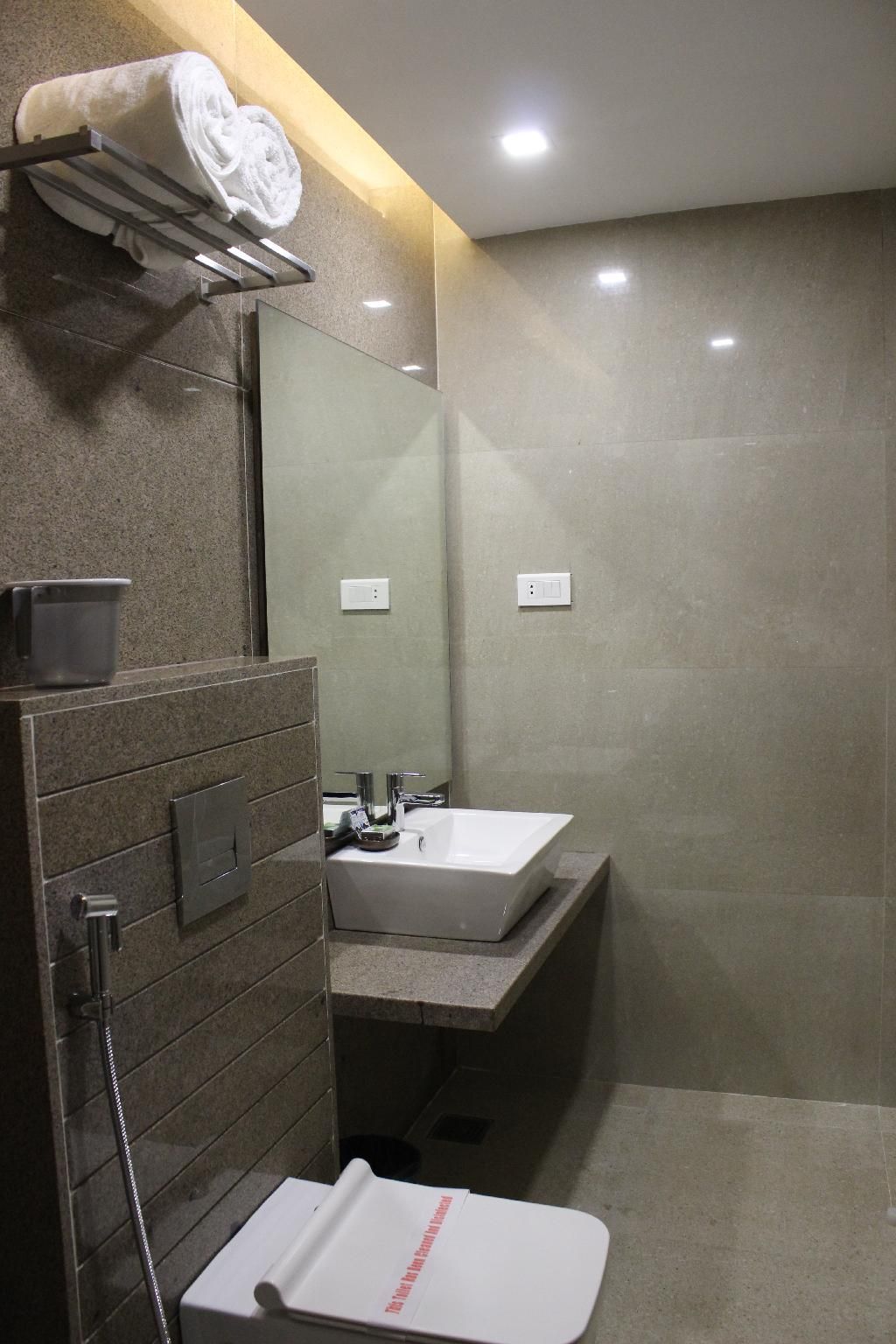 Hotel Silver Oak Deluxe Room Ac 10