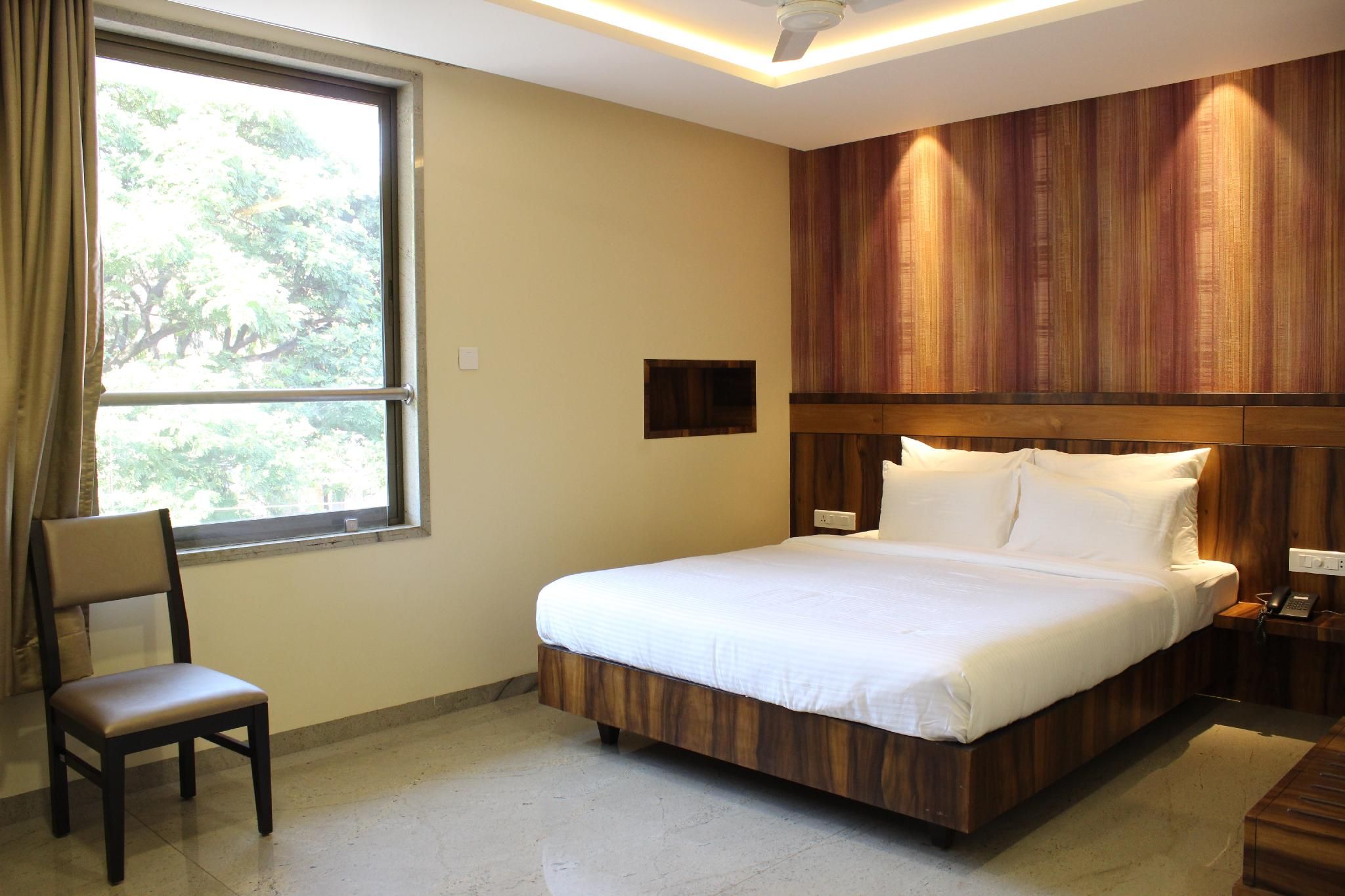 Hotel Silver Oak Deluxe Room Ac 7