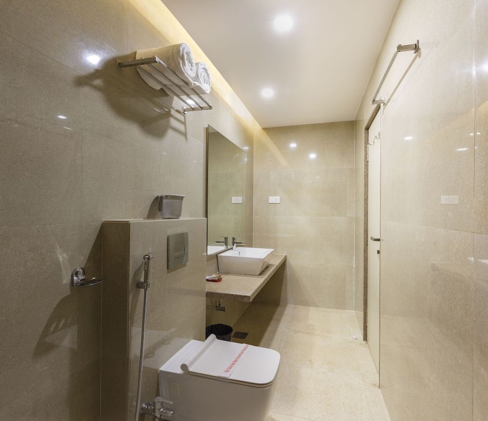 Hotel Silver Oak Deluxe Room Ac 11