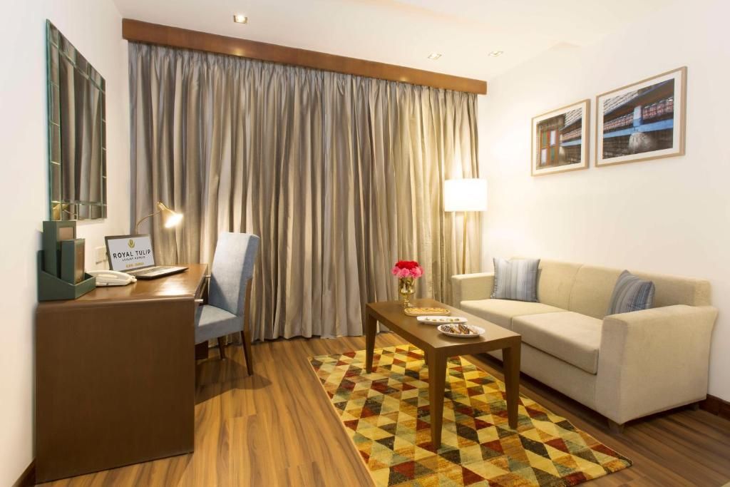 Inde Royal Tulip Kufri Luxury Room 11