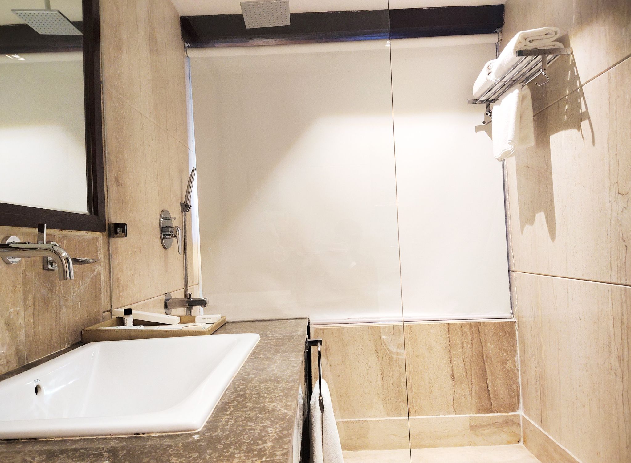 Inde Royal Tulip Kufri Luxury Room 9