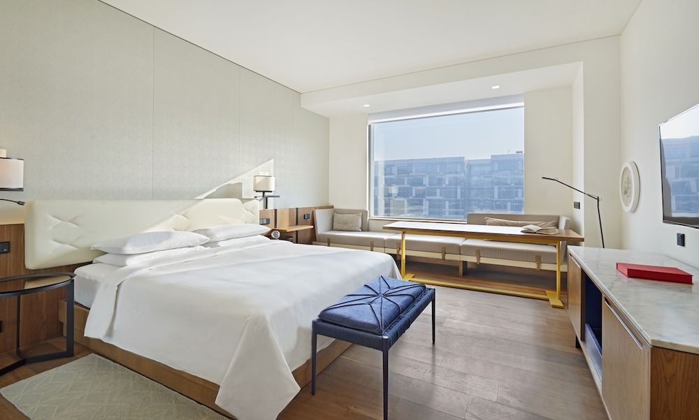 Andaz Delhi - a concept by Hyatt Room, 1 King Bed (Andaz King)