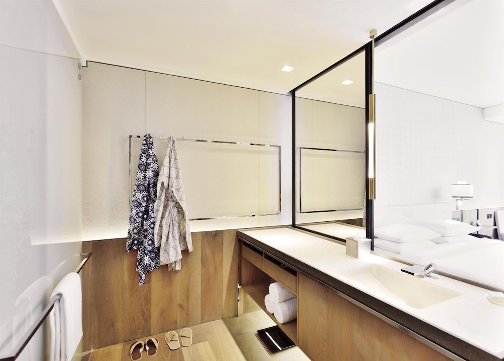 Andaz Delhi - a concept by Hyatt Room, 1 King Bed (Andaz King) 4